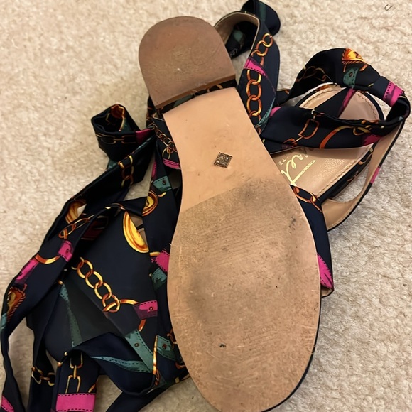 Woman sandals size 7.5 really good condition - Picture 3 of 3